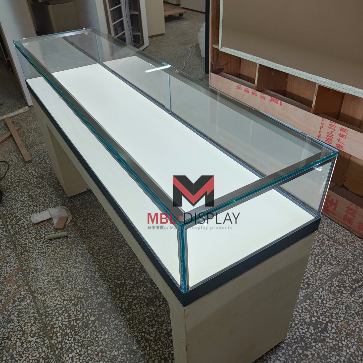 Sales Display Cabinet - Example 8