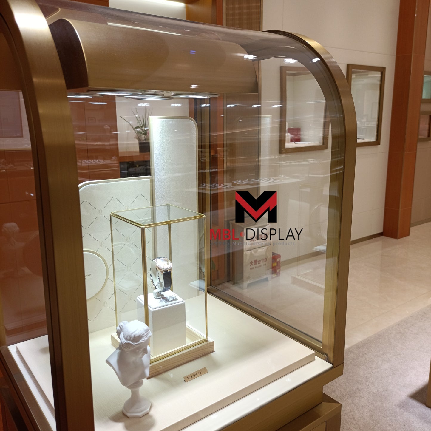 Curved Tall Display Case